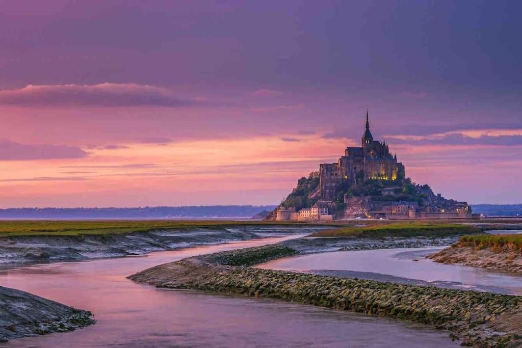 Charmante Maison, Coeur De Bourg Bazouges-la-Pérouse Buitenkant foto