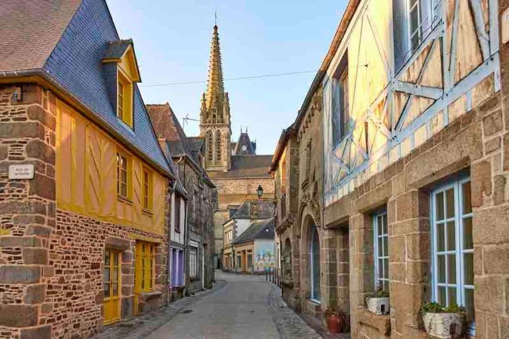 Charmante Maison, Coeur De Bourg Bazouges-la-Pérouse Buitenkant foto